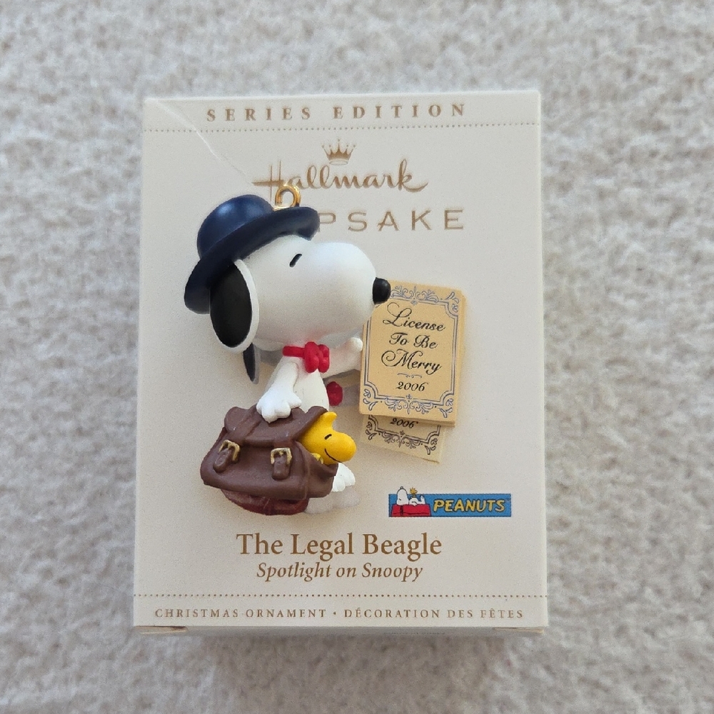Hallmark Keepdake Spotlight On Snoopy - The Legal Beagle- 2006